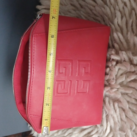 Givenchy makeup bag - Picture 10 of 15